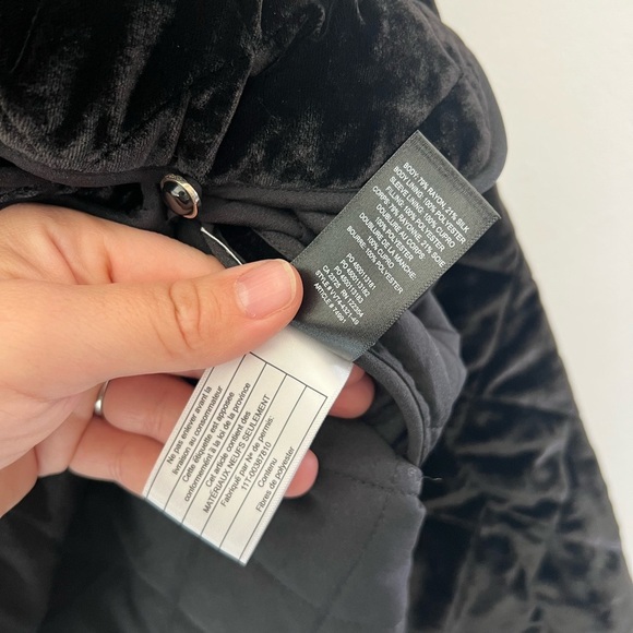 Aritzia‎ Wilfred Lyric Black Velvet Quilted Silk Blend Jacket Size Small - Picture 10 of 10